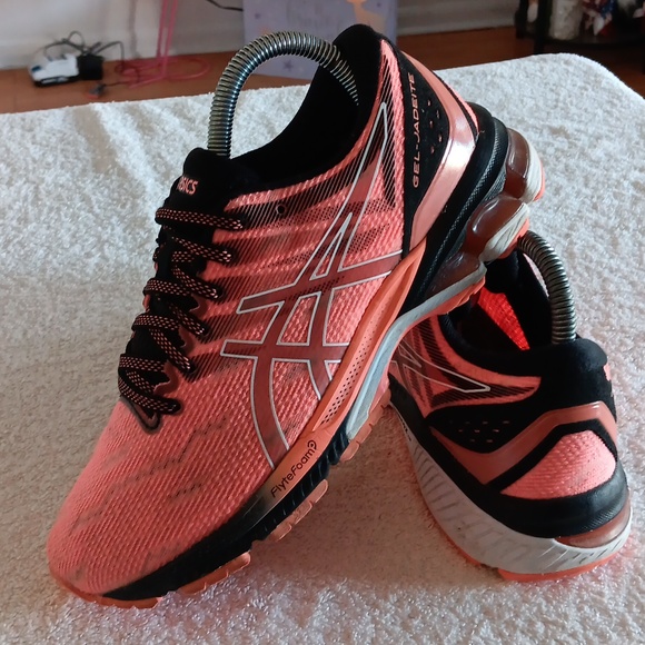 Asics Gel Jadeite Running Shoes - Picture 2 of 16